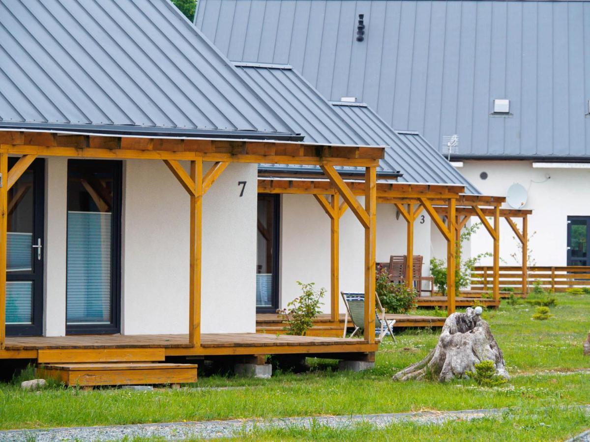Zakatek Baltyku - Domki Letniskowe Nad Morzem I Jeziorem Jezierzany Exterior foto